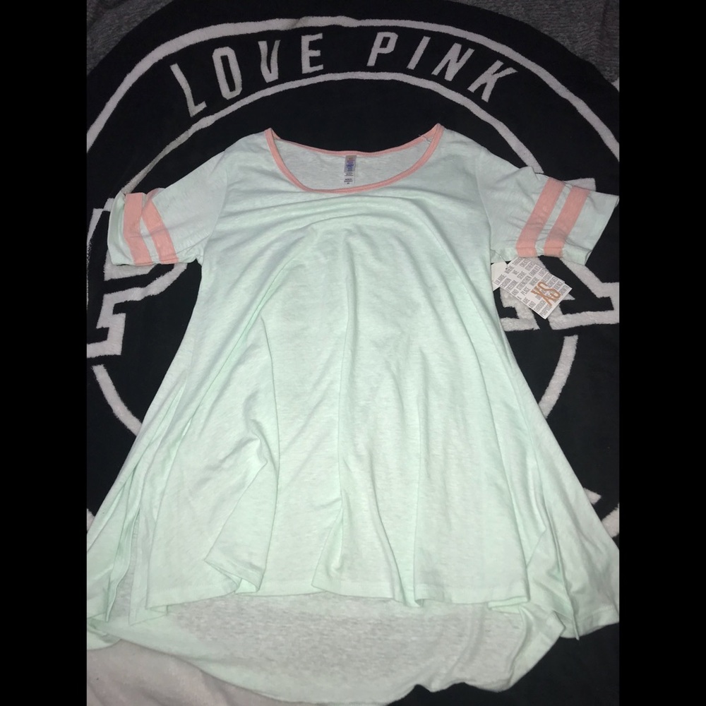 Lularoe shirt NWT